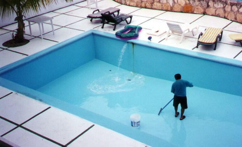 عزل حمامات السباحة في جدة